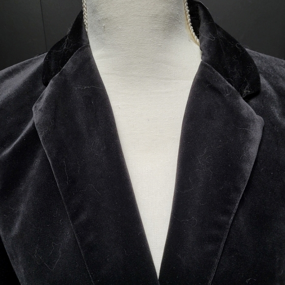 Adrienne Vittadini black velour velvet blazer with chunky gold buttons - Picture 2 of 9